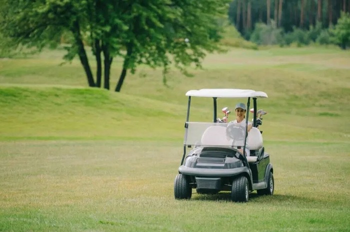 What are Some Effective Tips to Maintain an Electric Golf Cart