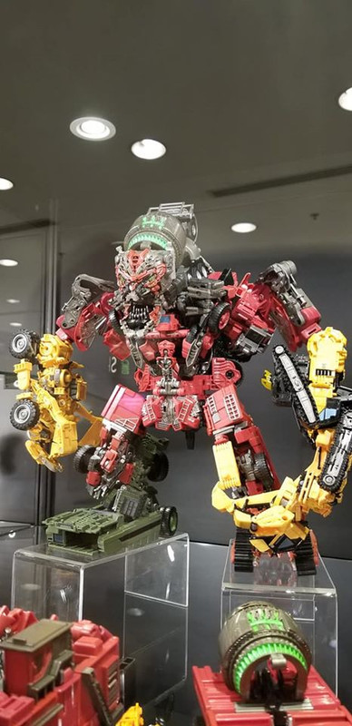 Studio-Series-Devastator-01