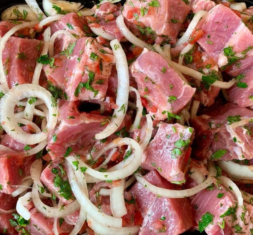 Баранина смешанная в маринаде (1кг)