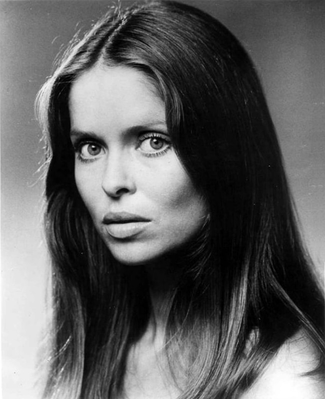 Barbara_Bach_a85