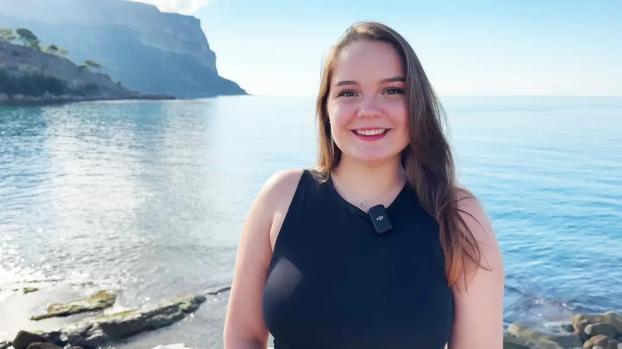 JacquieEtMichelTV – Lily – 23 years old, from Paris!