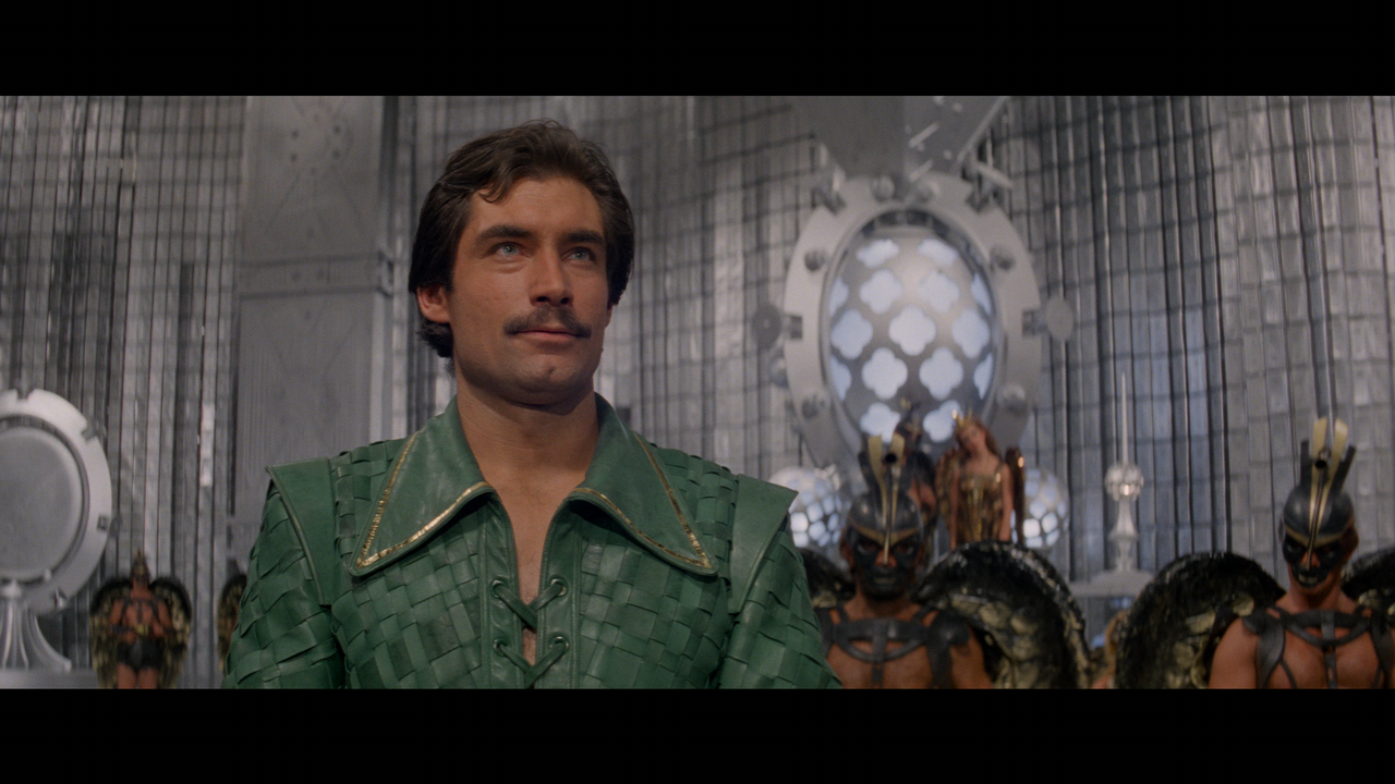 Flash Gordon.mkv_snapshot_01.11.43_[2020.08.19_21.44.33]