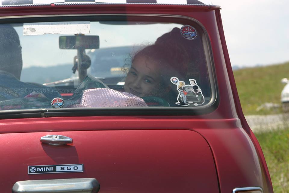 36537334_10211362013077177_2400172997978619904_n (1)