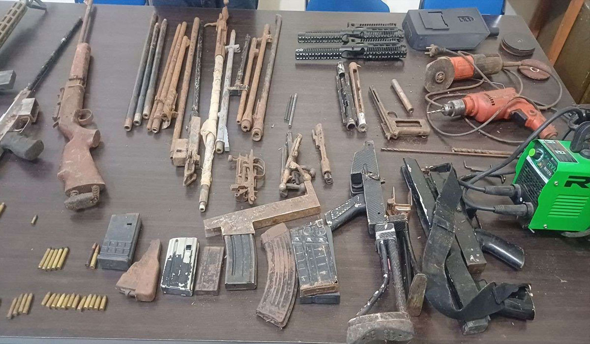 Polisi Tangkap Warga Pembuat Senpi Rakitan di Ambon