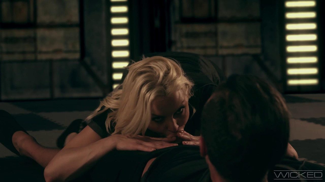 vlcsnap-2023-08-18-01h27m17s587