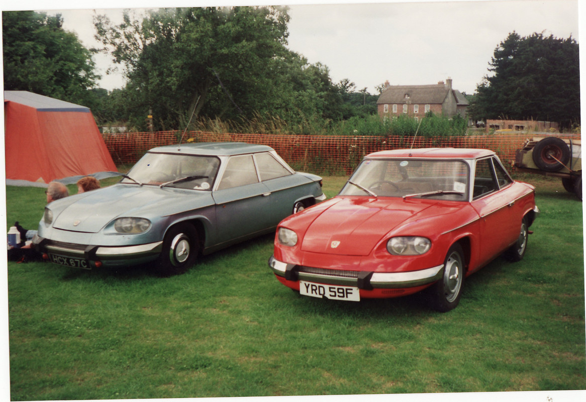 1965_Panhard_24BT_(left)_&_1967_24CT_(16331528290)