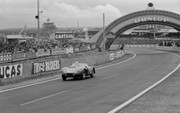 24 HEURES DU MANS YEAR BY YEAR PART ONE 1923-1969 - Page 39 56lm10-Ferrari-625-LM-Andre-Simon-Phil-Hill-9