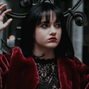 Aneta-Banach-GIF03