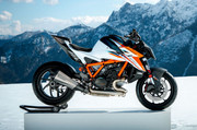 2026-KTM-1390-SUPER-DUKE-RR-(2).jpg