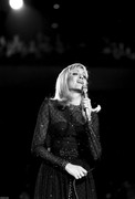 Olivia-Newton-Johnon-mc44
