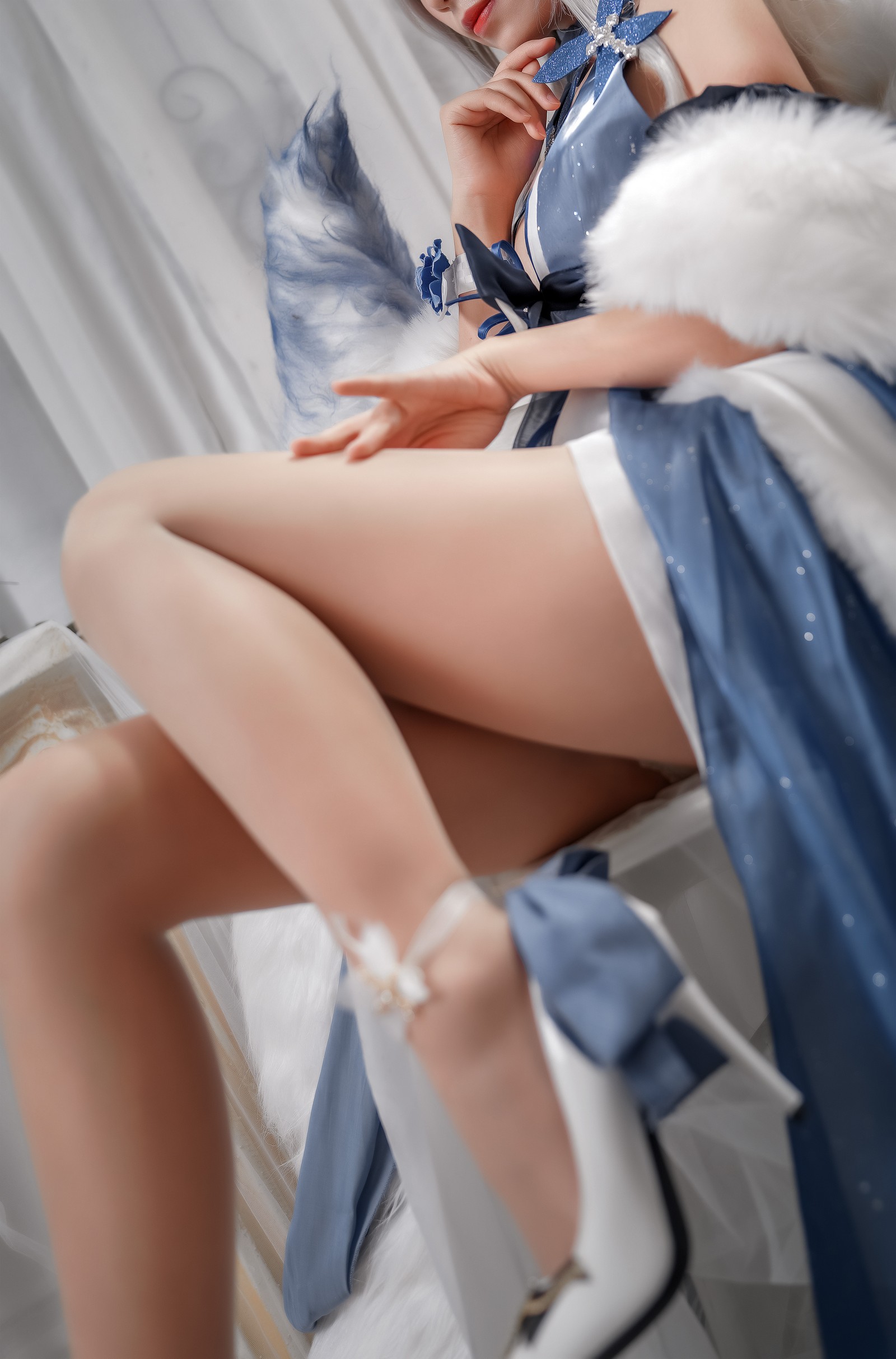 Neko-薇薇 信浓礼服 Cosplay 写真｜优雅风高清图集（30P｜74MB）插图7