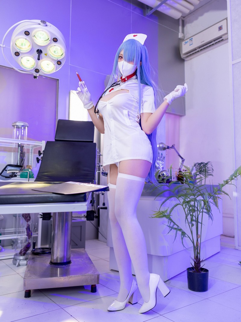 小和甜酒 伏罗希洛夫护士 Cosplay 高清写真合集 [25P2V-233.7M]插图2
