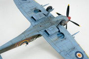 AVION - Spitfire LF Mk.IX, 40 Sqn. SAAF-Eduard, 1/48 Spit-saaf-13