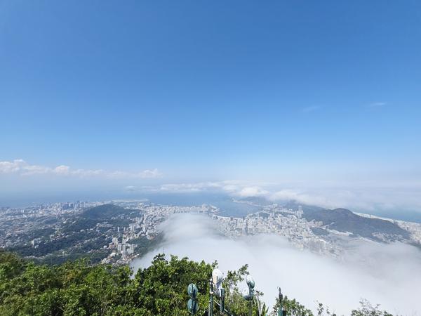 В джазе только девушки или аргентинско-бразильский калейдоскоп В джазе только девушки или аргентинско-бразильский калейдоскоп