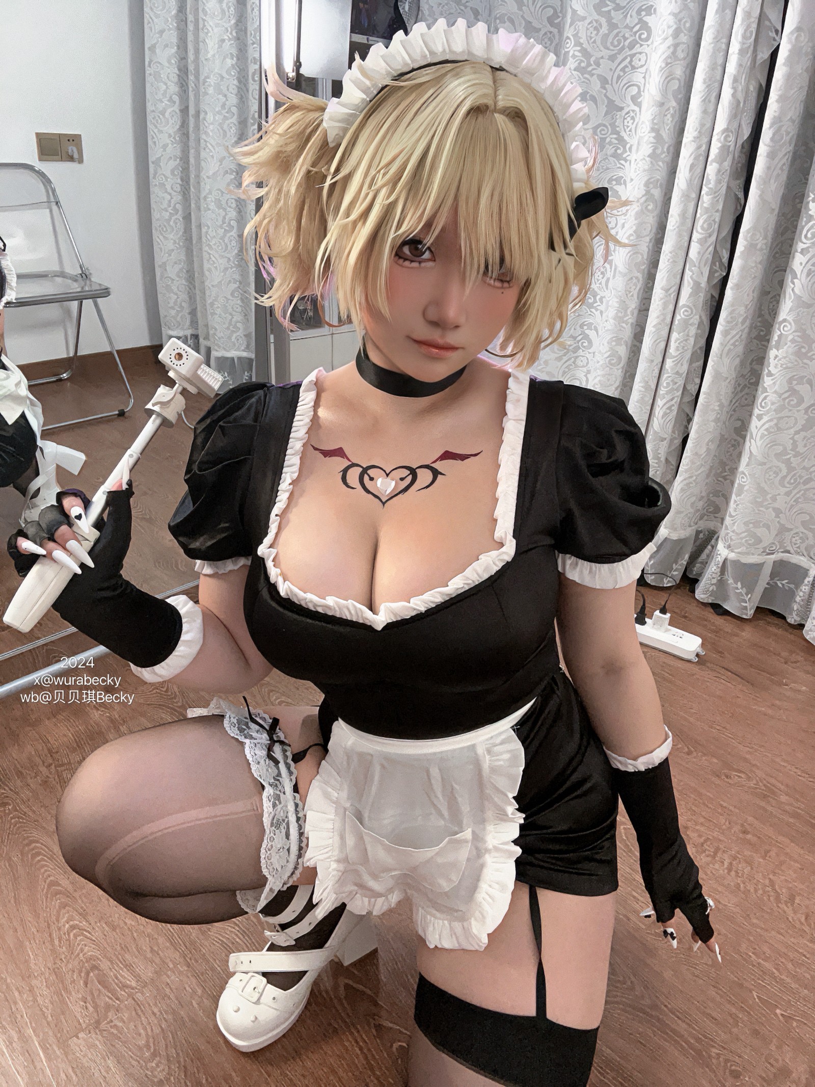 贝贝琪 Becky 烟烟 女仆 Cosplay 写真＋视频合集（69P｜1V｜339MB）插图2