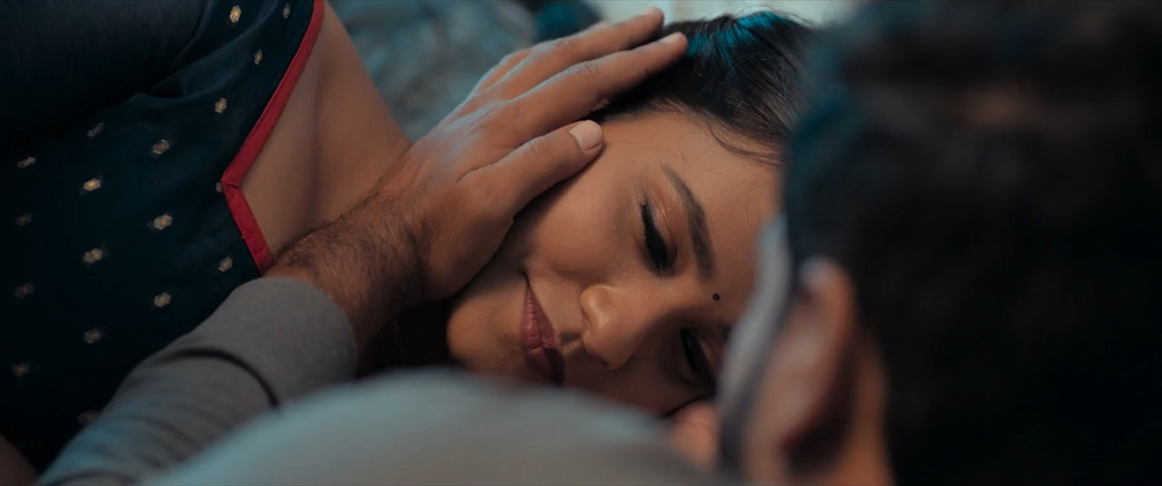 Messenger 2025 WebRip [Tamil] 480p 720p ESub Screenshot