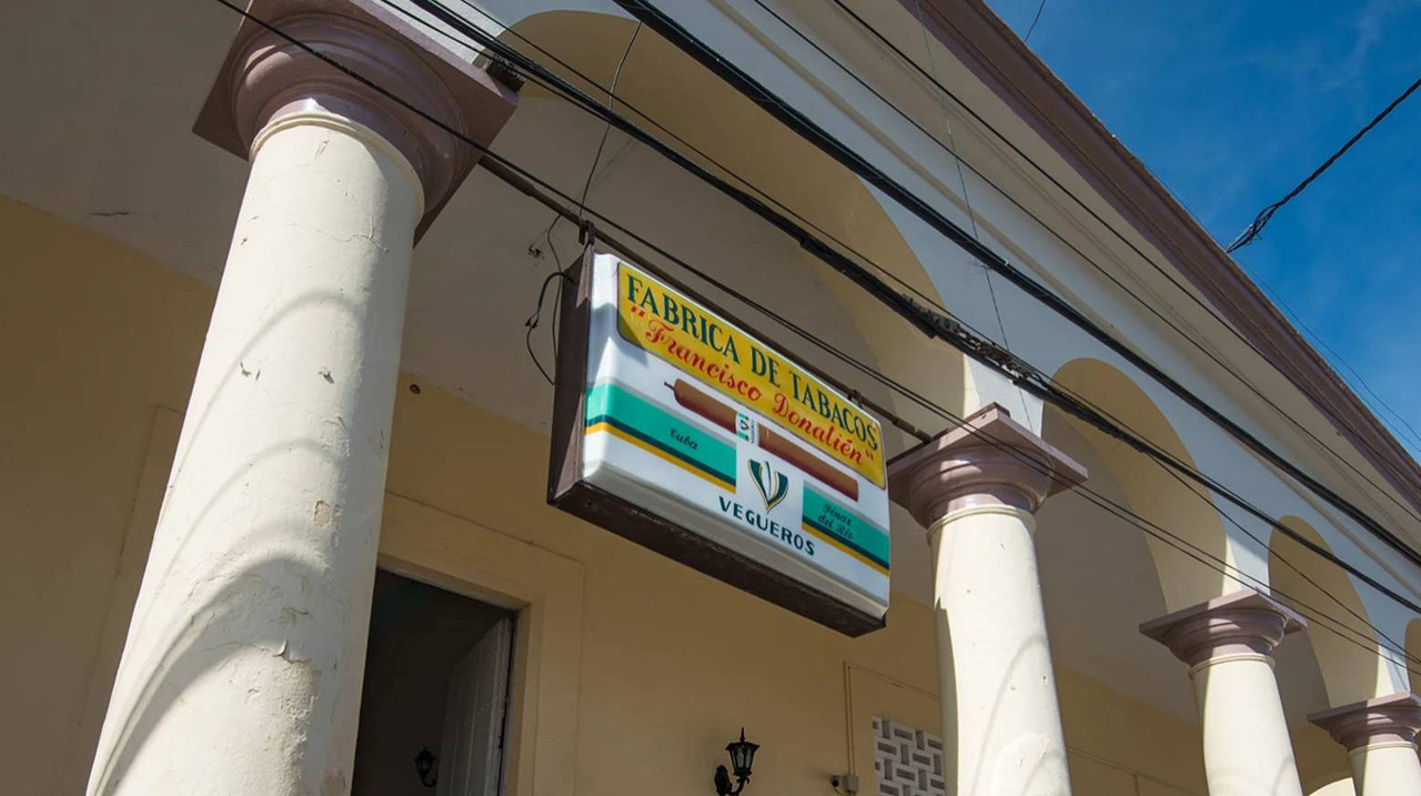 Fabrica-de-Tabacos-Francisco-Donatien 2