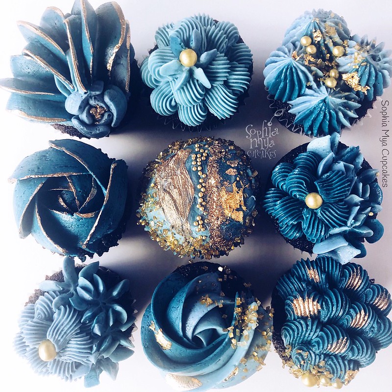 blue-cupcakes.jpg