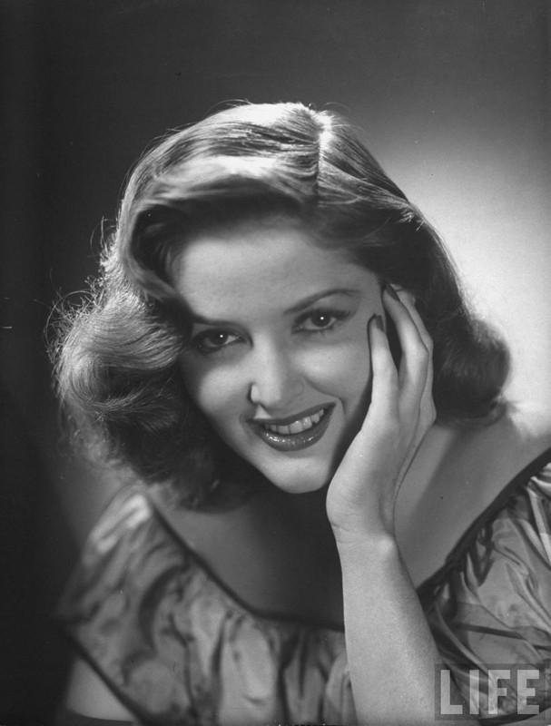 Martha_Vickers_a15