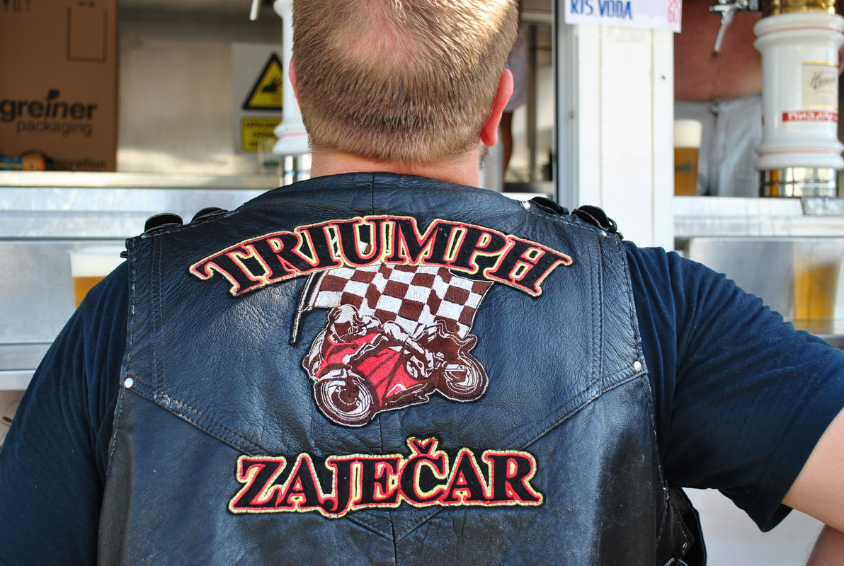 41118273_1976934689034120_2314014897458905088_o