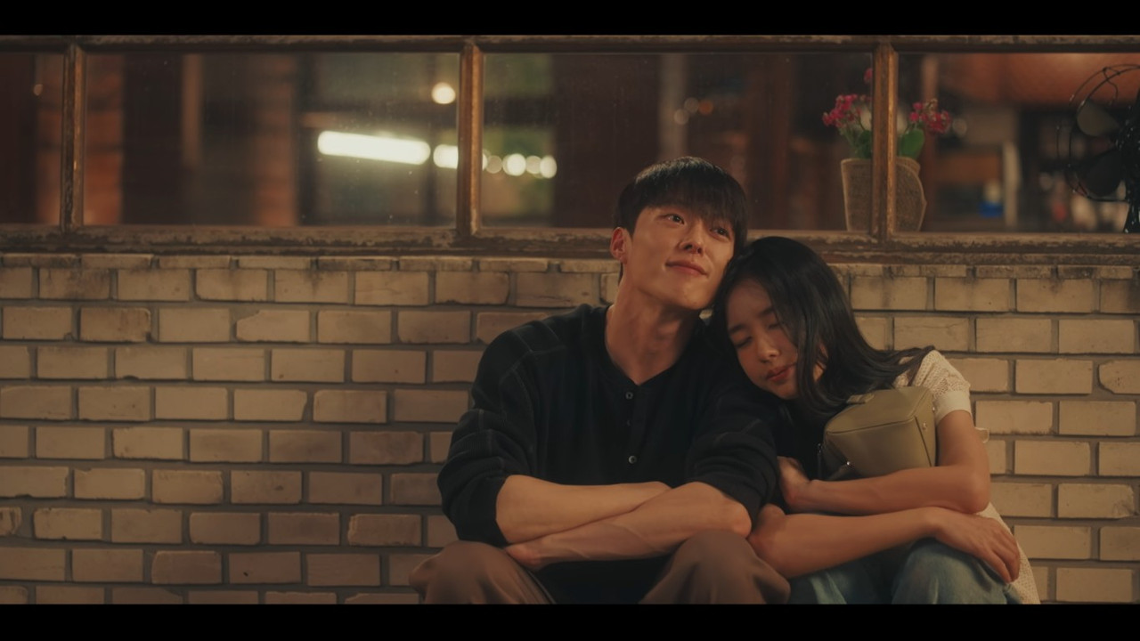 VS Netflix Dynamite Kiss E11Masterofthe Poker Face 45 59