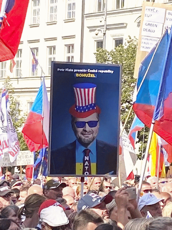 https://i.postimg.cc/RC6jnntZ/praga-meeting.gif