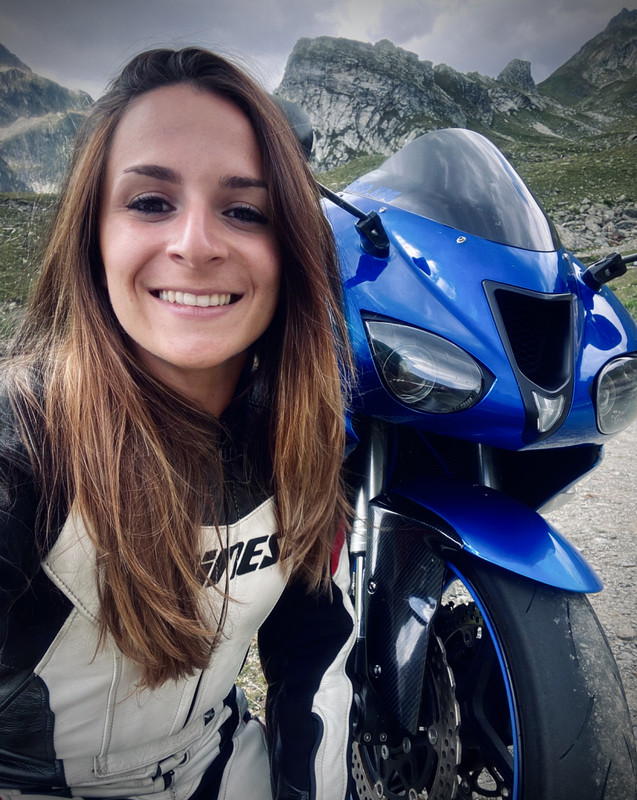 E872DF2D-60D9-4297-9F42-7F7502A77353