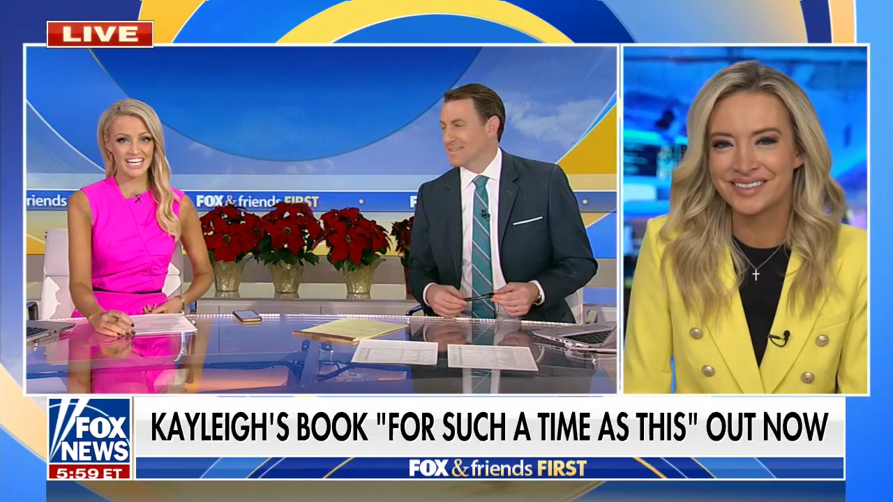 12.09 - 09.00.00 - Fox and Friends First. A precursor to Fox News's m..._001.ts_snapshot_17.13.235