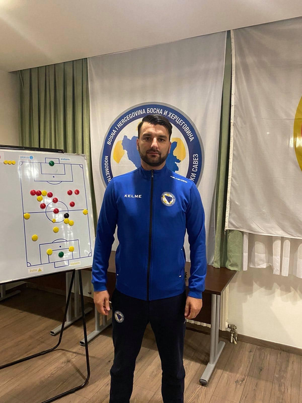 5A5F533A-B7EF-4A43-A801-AD192FB89AA7