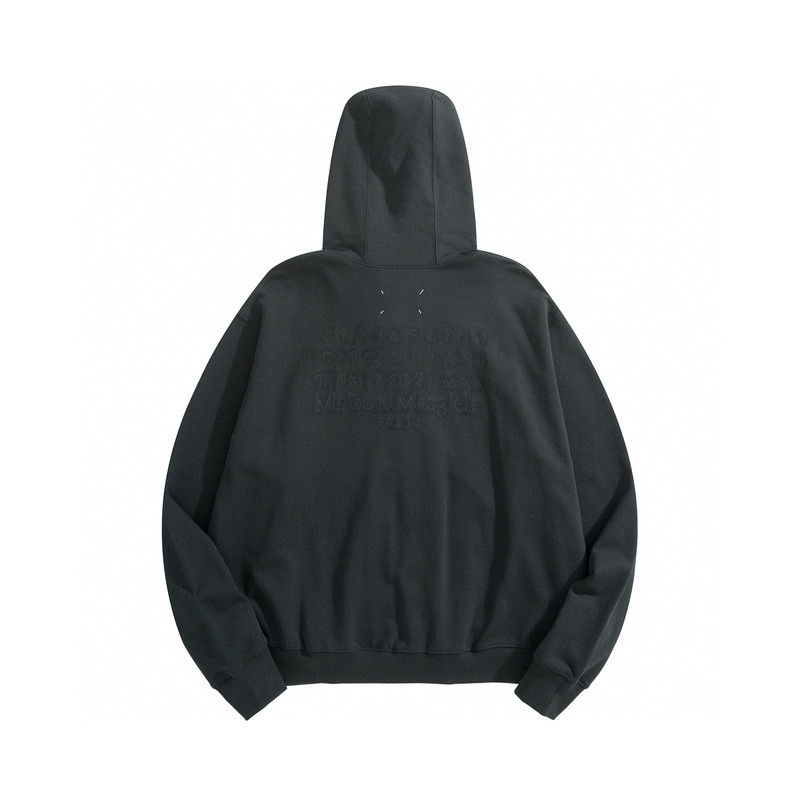 2025-10-18-23-39-IMG-8665