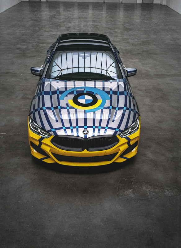 P90450195_highRes_the-8-x-jeff-koons-l