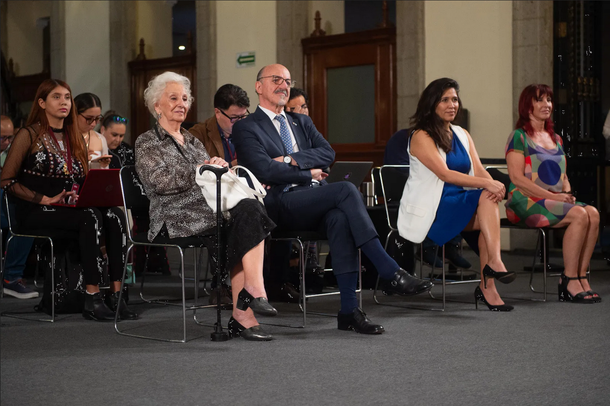 AMLO recibe a Estela de Carlotto, histórica buscadora de desaparecidos en Argentina