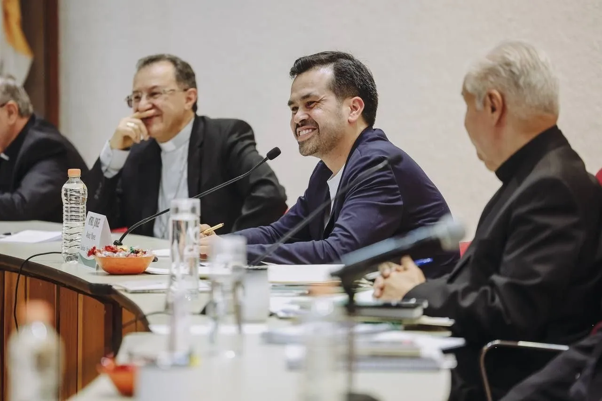 Máynez acusa discriminación a pobres por dichos de Xóchitl Gálvez sobre patrimonio