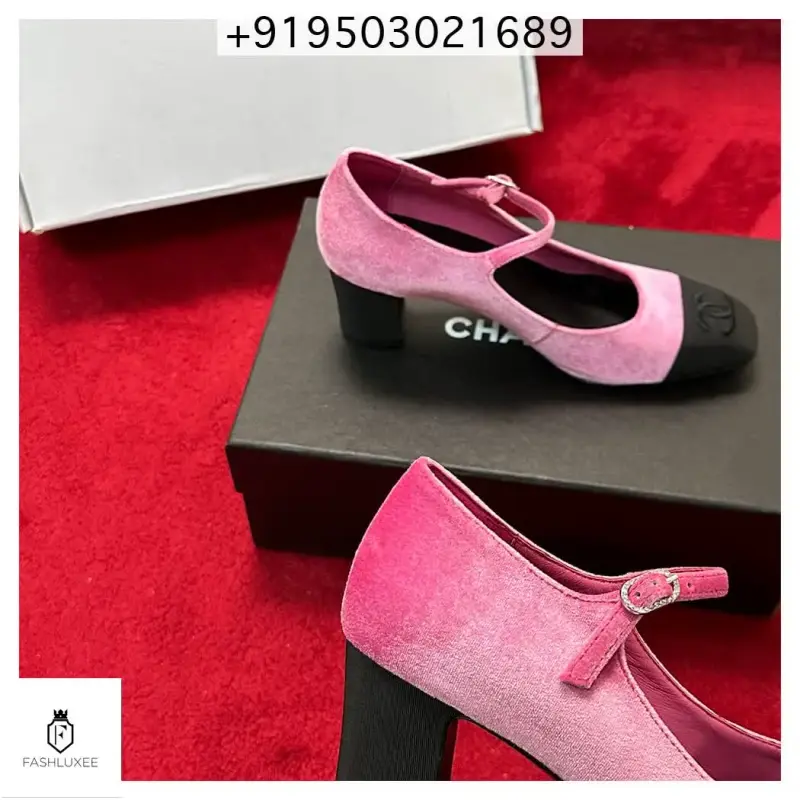 fashluxee-Chanel-Mary-Janes-Heel-Pink-&-Black-Suede-4