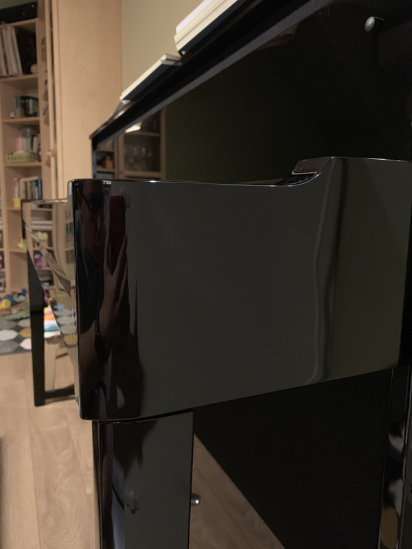 2FE2100A-0625-4D8D-9AD9-EF31303ADF97