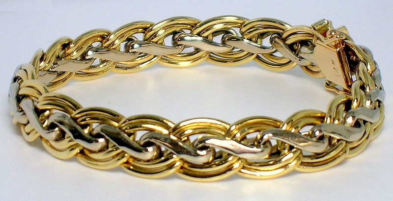 goldbracelet.jpg