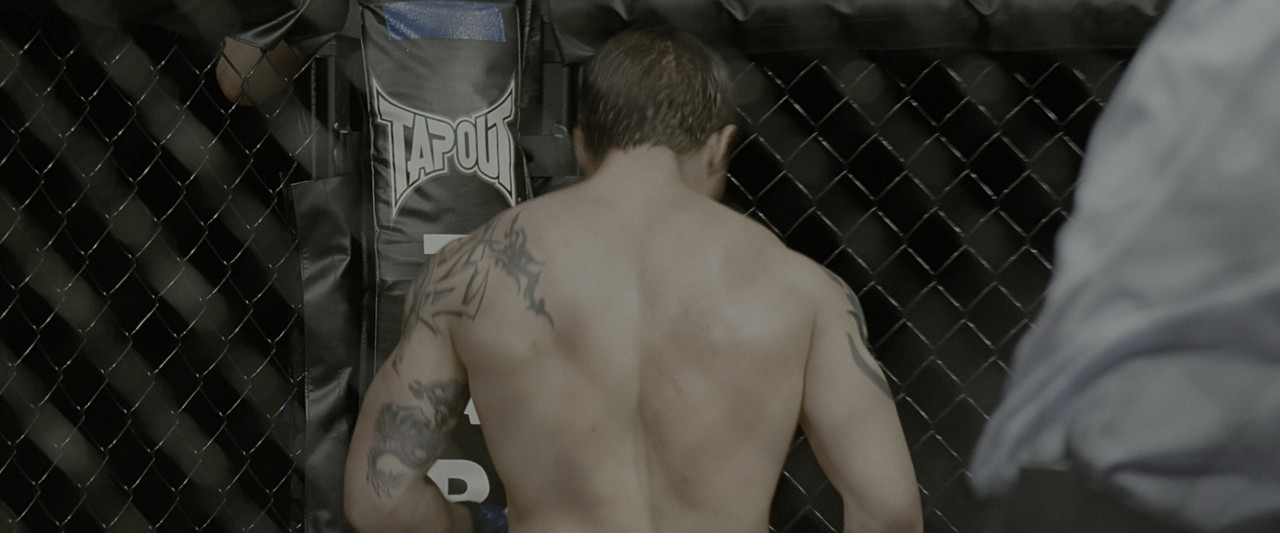 Warrior (2011) (2160p BluRay x265 HDR FreetheFish)-10