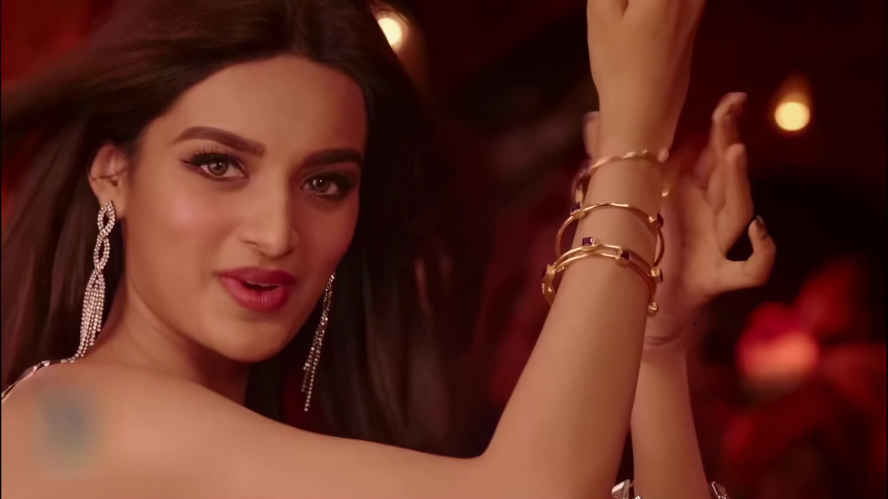 Nidhi Agarwal Hot Compilation_000012