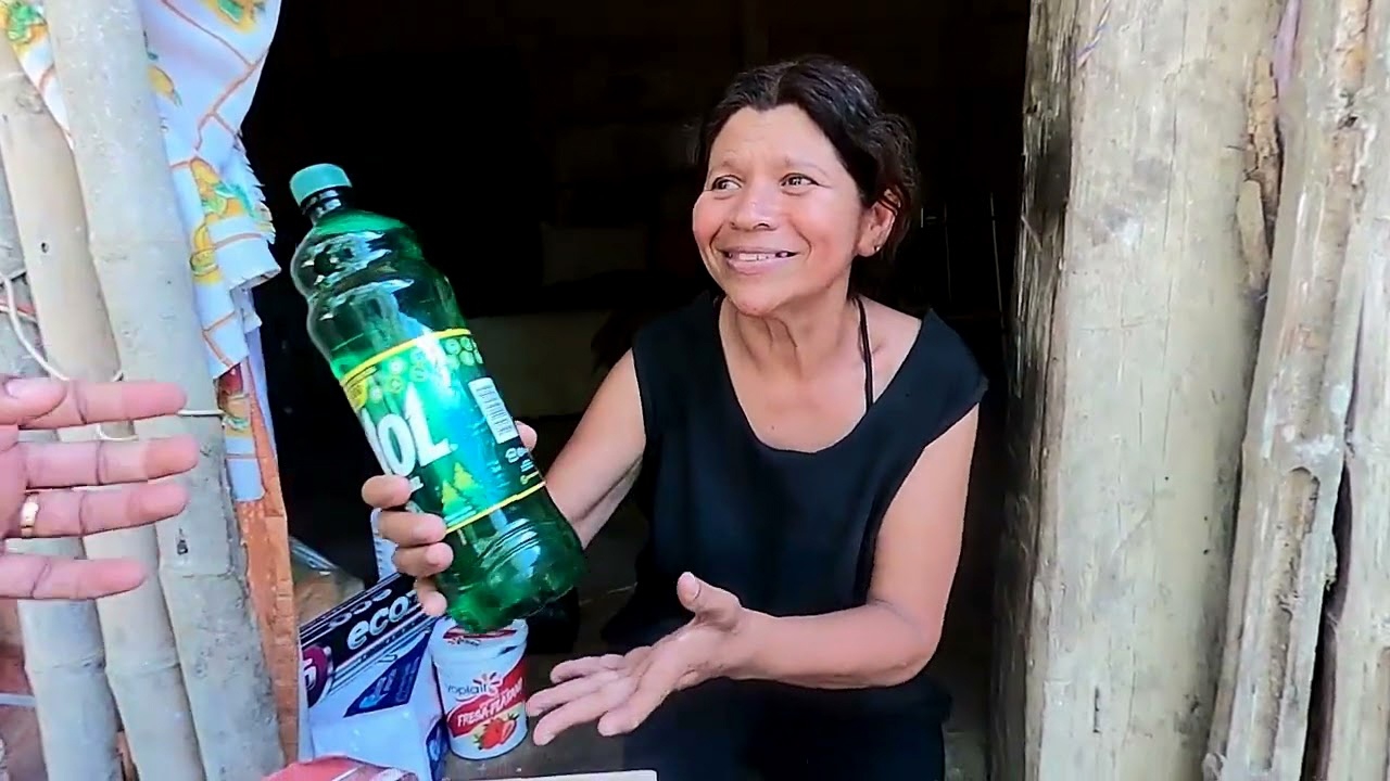 Doña Leticia, la mujer que se hizo viral por no caminar