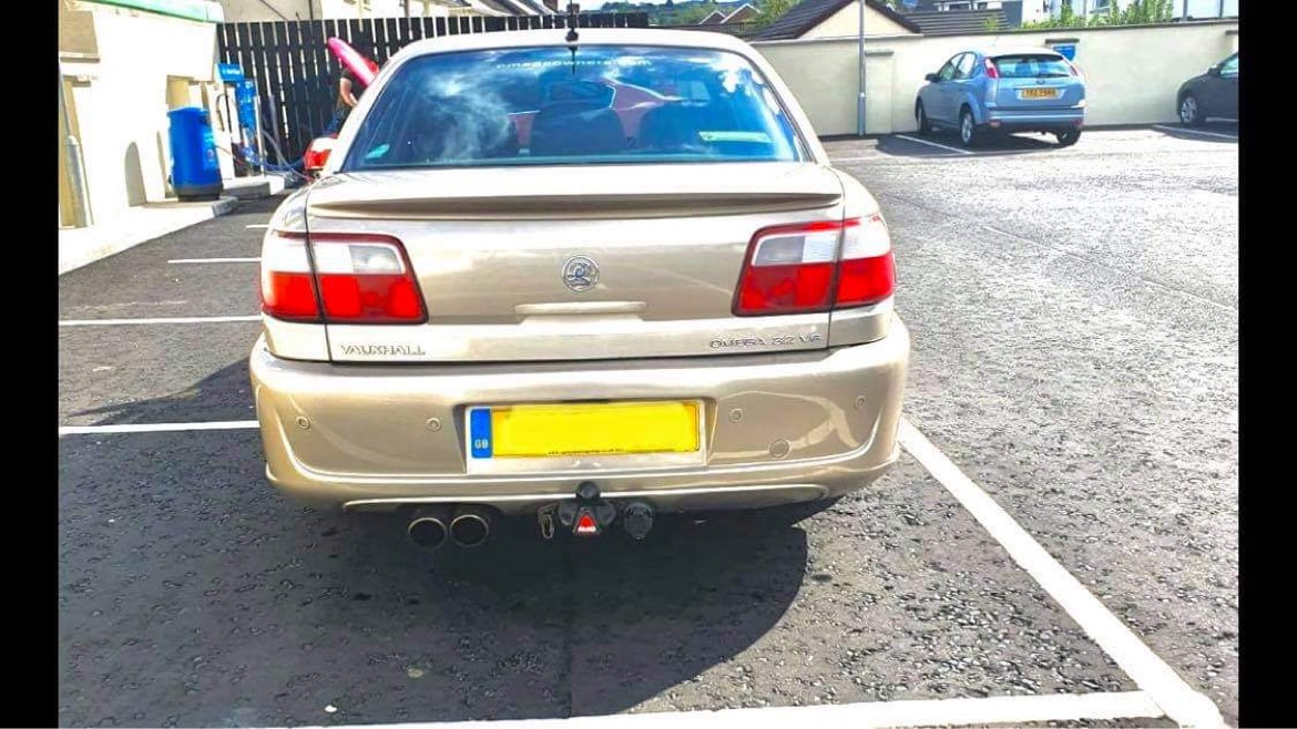 0648DB04-4951-4839-BD50-3C6B199063F3