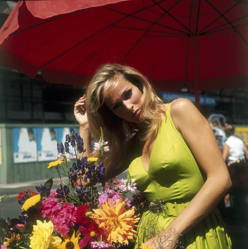 ursula_andress_c25