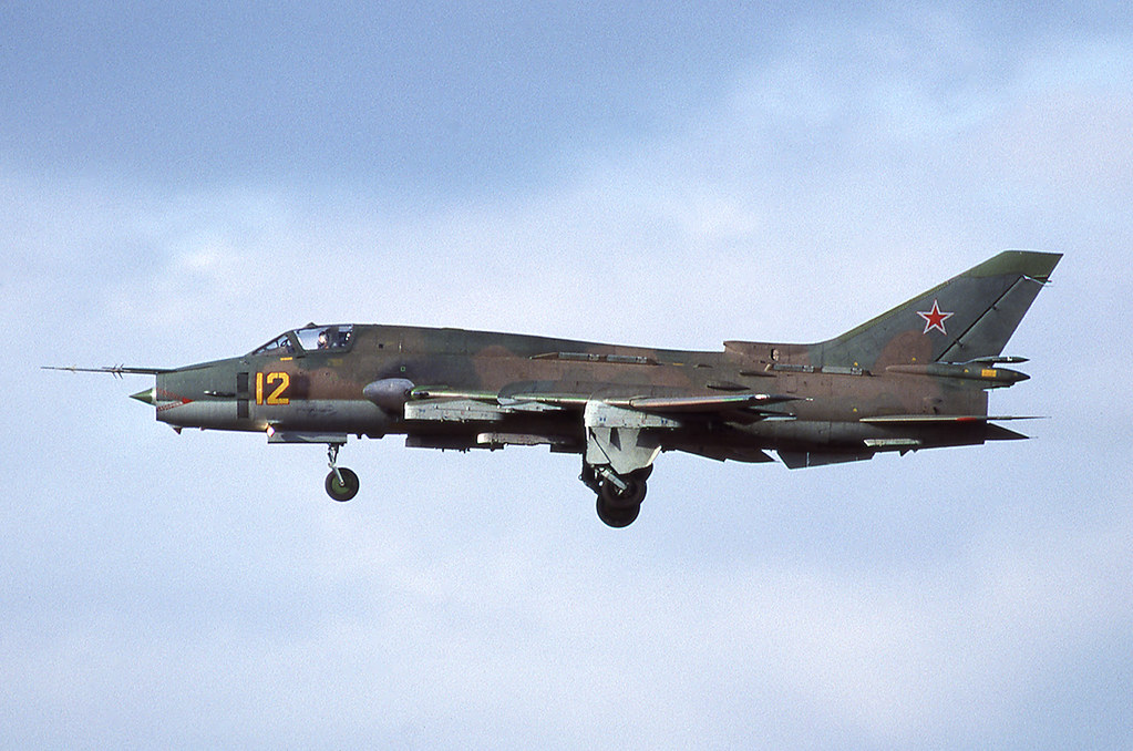 20 GvAPIB Su-17M4 12 yellow_10603 [Gross-Dölln 3.93]