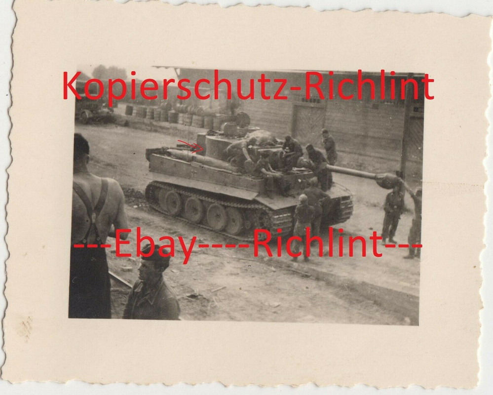 Wehrmacht Rußland schwerer deutscher Panzer VI Tiger Turmnummer