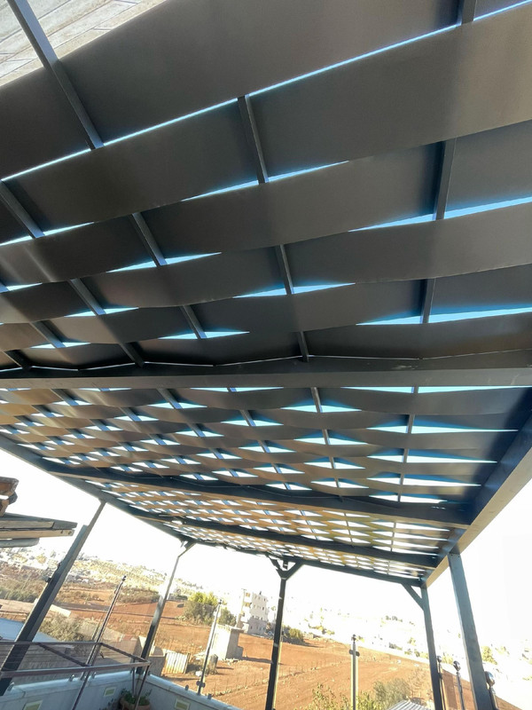 برجولة مع جلسات خارجية