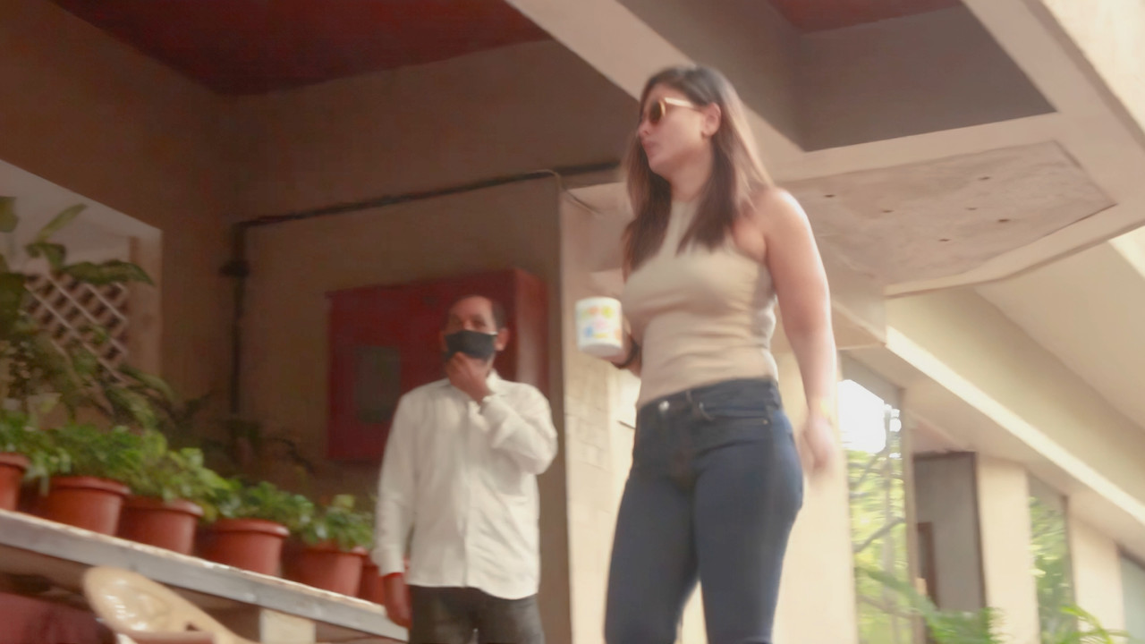 Kareena Kapoor Khan Ass 4k.mp4_snapshot_00.08.980