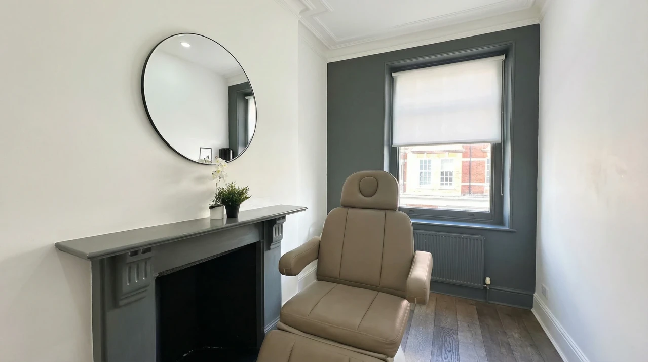 consultation and treatment room at Angelica’s Clinic.