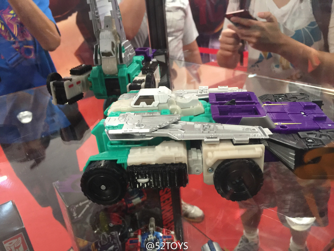 CybertronCon-Booth-002