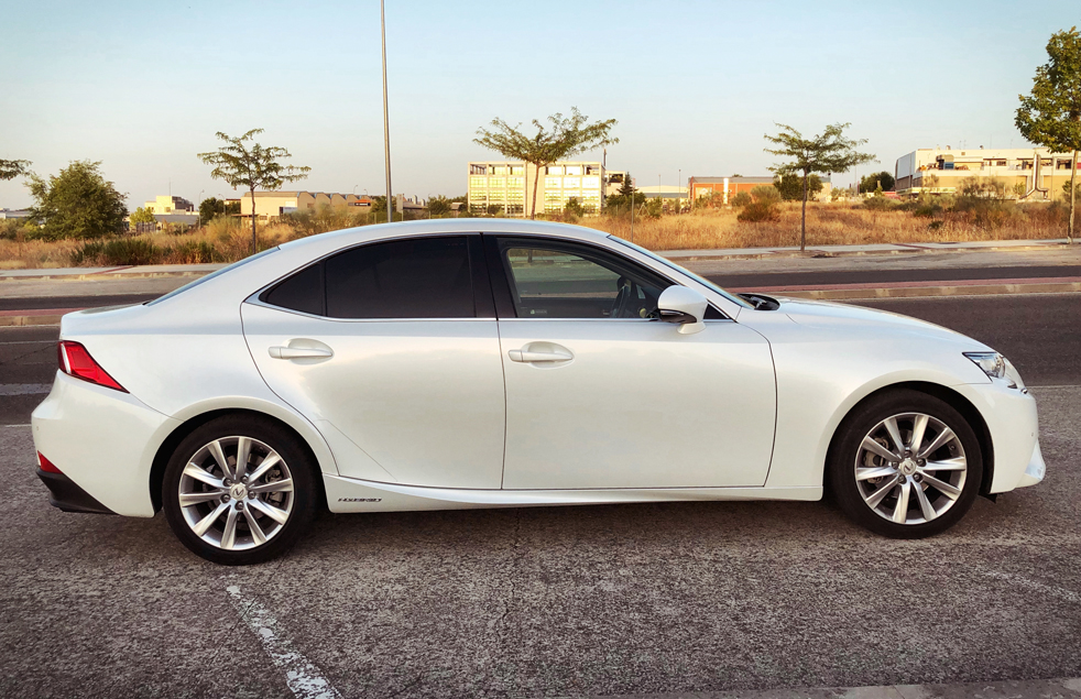 Lexus05