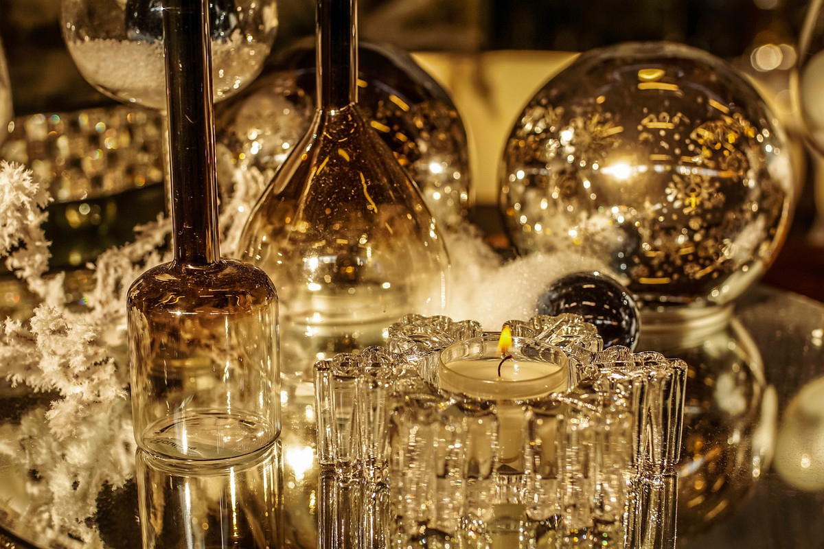 gold-tealight-4637226-1280.jpg