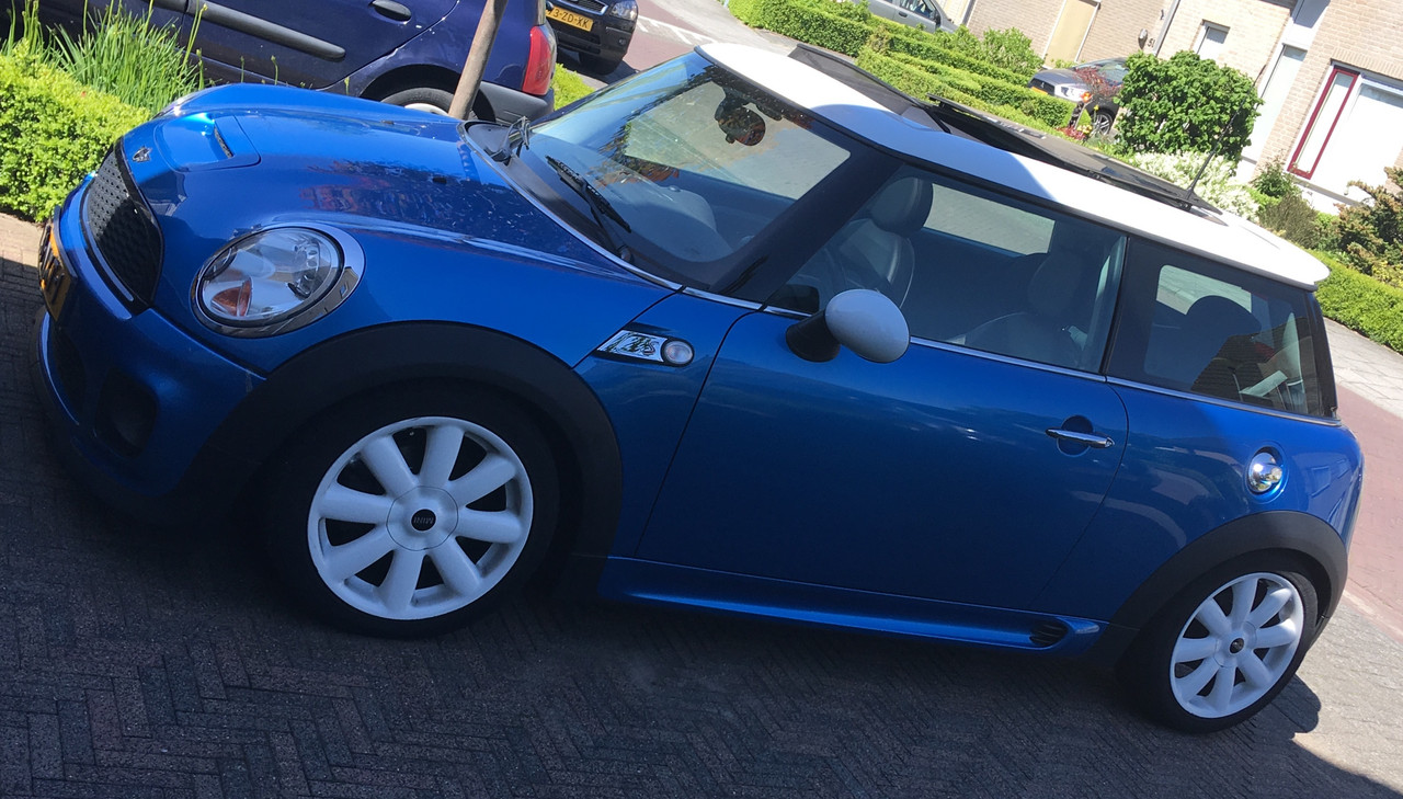 6B95D3A2-5FFC-4F8E-999E-C562C440FA90